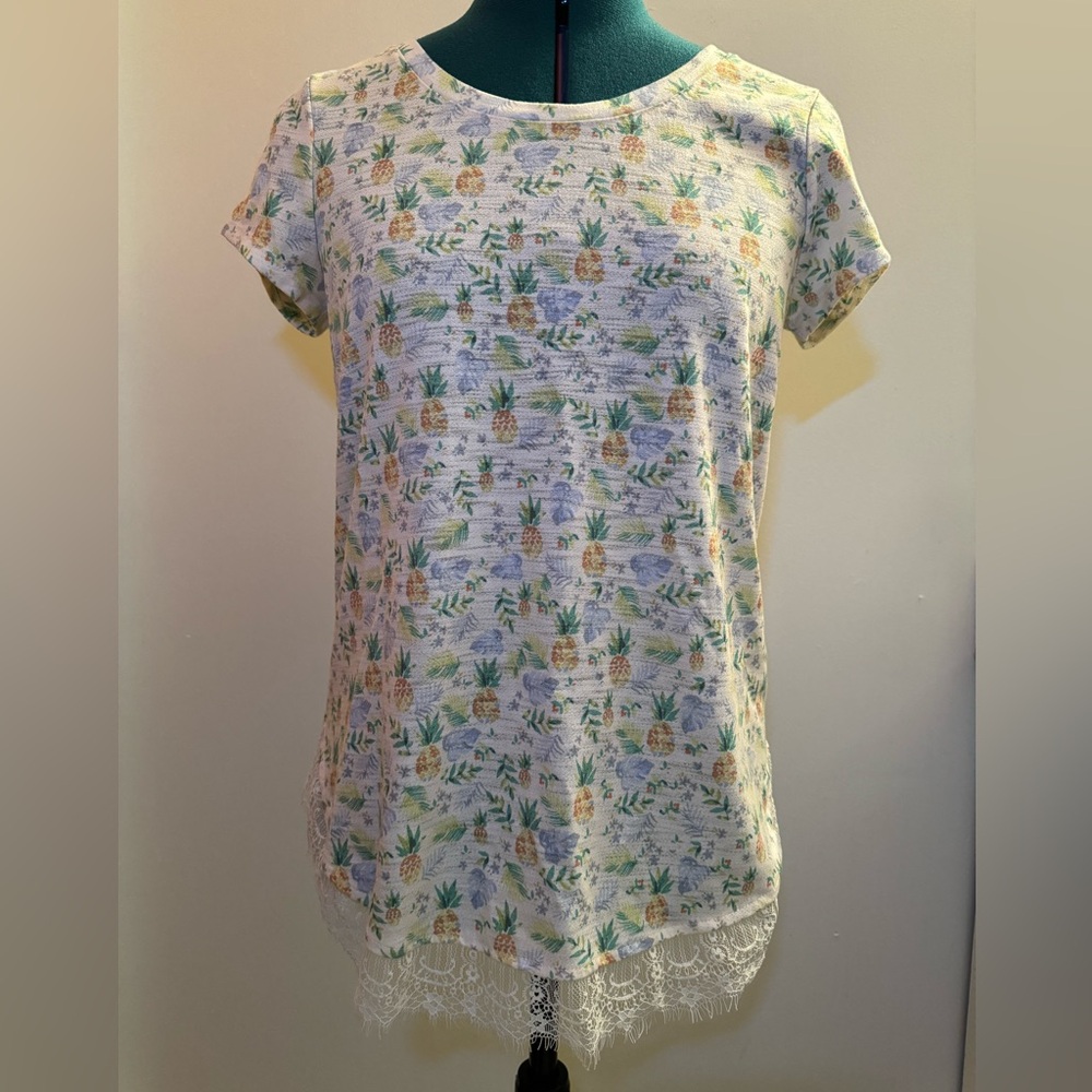 Lauren Conrad extra small cute pastel pineapple shirt